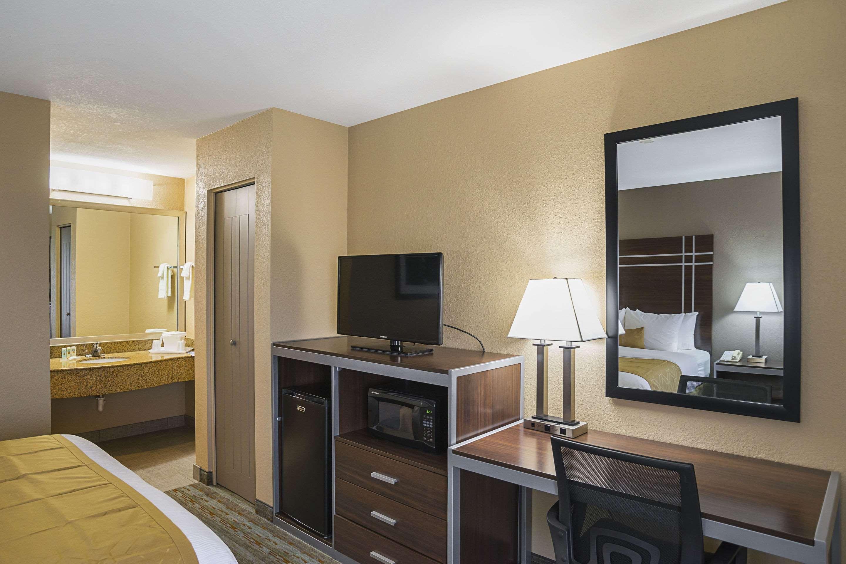 Quality Inn Phoenix North I-17 외부 사진